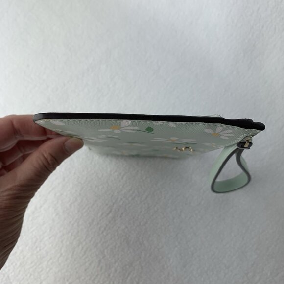 Kate Spade Lucy Day Tripper Daisy Small L-Zip Wristlet Light Green - Picture 6 of 10